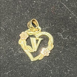 444952 14k Gold and Pink V Heart Pendant .9g